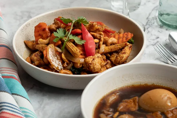 narai thai balwyn crispy chicken and cashew nut cover image